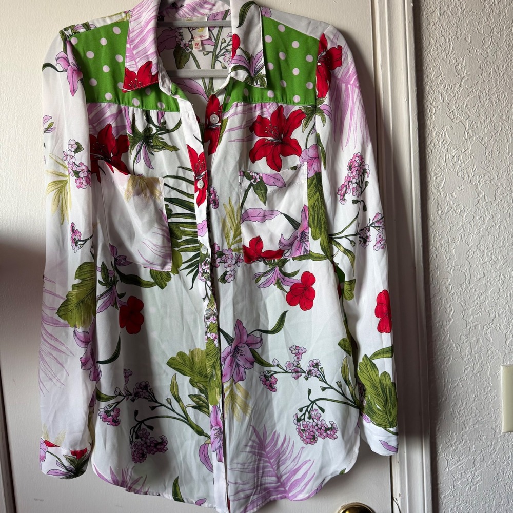 ANTHRO  Fig and Flower Medium Floral Polka Dot Button Down Shirt